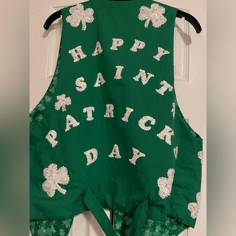 Women’s Medium. Had beaded vest. One of a kind. Reversible. One available. - Picture 2 of 3